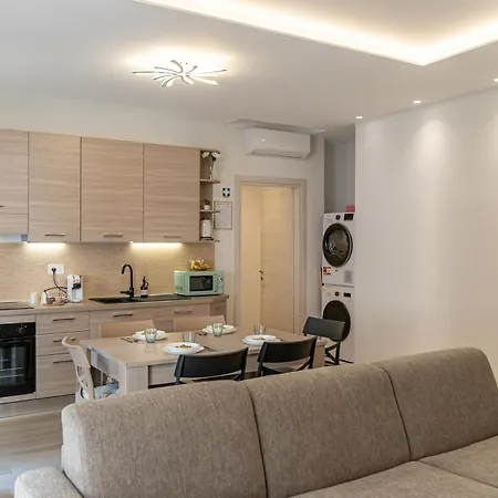 Riva Azzurra Apartment *
